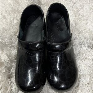 Sanita croc embossed Patent Leather Clogs